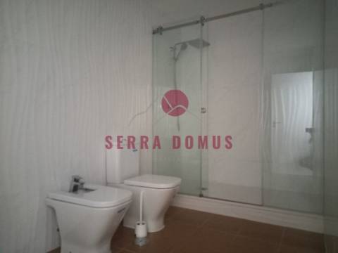 Maravilhoso Apartamento T4 (DUPLEX c/SUITE) em Castanheira do Ribatejo