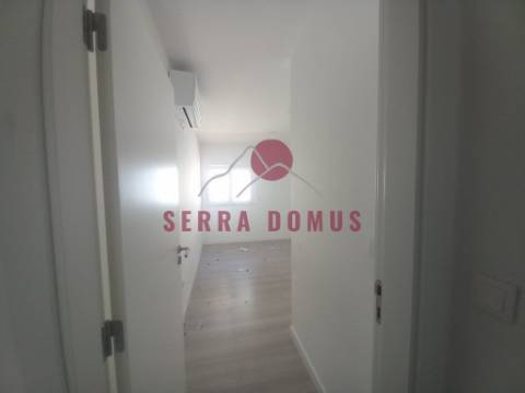 Maravilhoso Apartamento T4 (DUPLEX c/SUITE) em Castanheira do Ribatejo