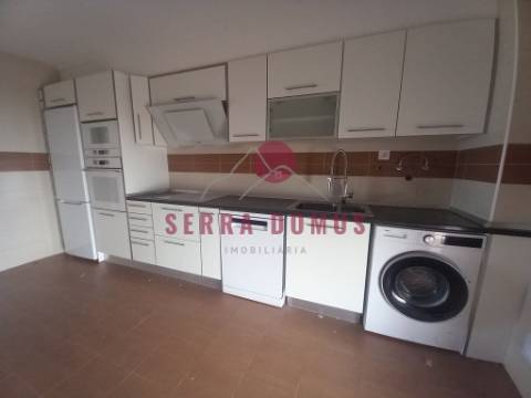 Maravilhoso Apartamento T4 (DUPLEX c/SUITE) em Castanheira do Ribatejo