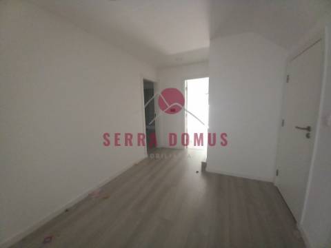 Maravilhoso Apartamento T4 (DUPLEX c/SUITE) em Castanheira do Ribatejo