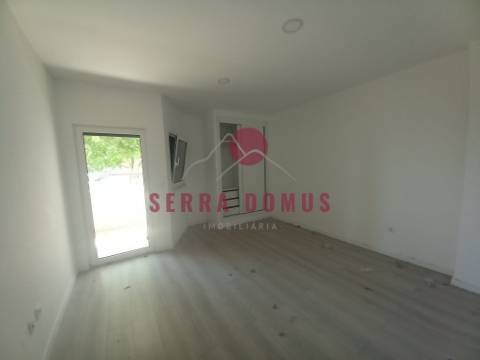 Maravilhoso Apartamento T4 (DUPLEX c/SUITE) em Castanheira do Ribatejo