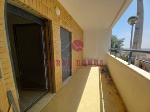 Maravilhoso Apartamento T4 (DUPLEX c/SUITE) em Castanheira do Ribatejo