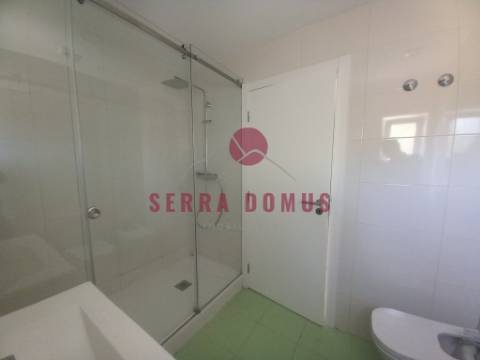 Maravilhoso Apartamento T4 (DUPLEX c/SUITE) em Castanheira do Ribatejo