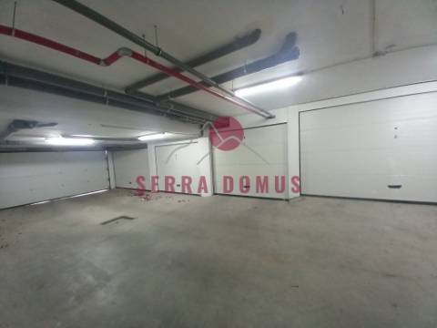 Maravilhoso Apartamento T4 (DUPLEX c/SUITE) em Castanheira do Ribatejo