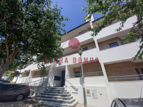 Maravilhoso Apartamento T4 (DUPLEX c/SUITE) em Castanheira do Ribatejo