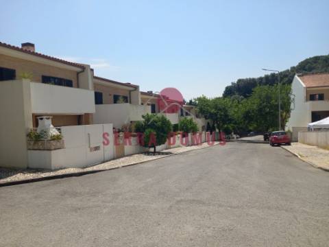 Maravilhoso Apartamento T4 (DUPLEX c/SUITE) em Castanheira do Ribatejo