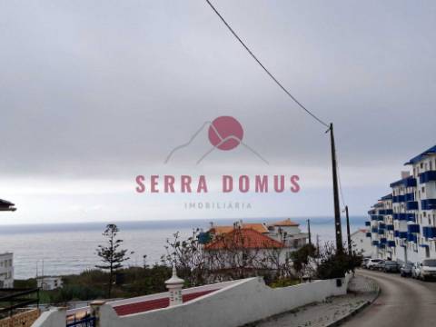 Apartamento T2 Remodelado  com  Vista Mar e terraço  na Ericeira