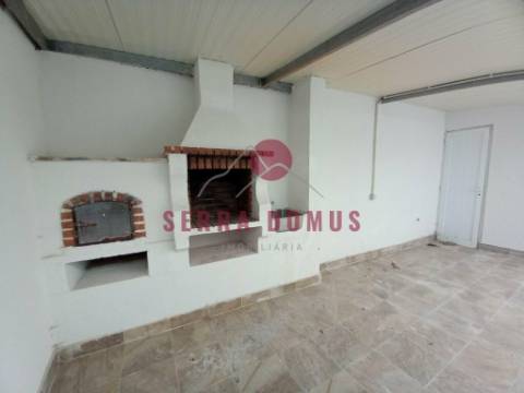 Apartamento T2 Remodelado  com  Vista Mar e terraço  na Ericeira