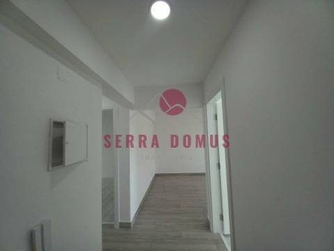 Apartamento T2 Remodelado  com  Vista Mar e terraço  na Ericeira