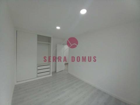 Apartamento T2 Remodelado  com  Vista Mar e terraço  na Ericeira