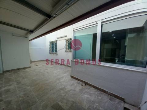 Apartamento T2 Remodelado  com  Vista Mar e terraço  na Ericeira