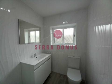 Apartamento T2 Remodelado  com  Vista Mar e terraço  na Ericeira