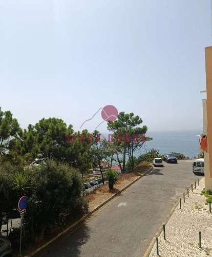 Apartamento T1  junto ao mar - Praia do Magoito com lugar de estacionamento