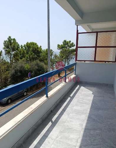 Apartamento T1  junto ao mar - Praia do Magoito com lugar de estacionamento