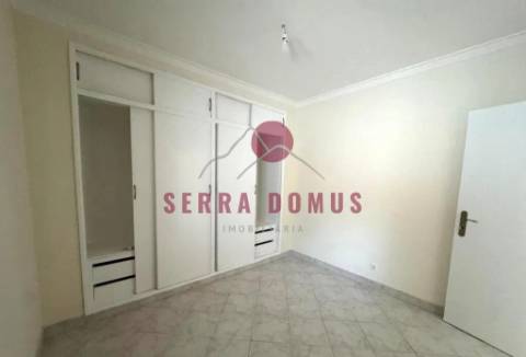 Apartamento T1  junto ao mar - Praia do Magoito com lugar de estacionamento