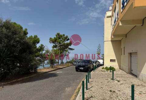 Apartamento T1  junto ao mar - Praia do Magoito com lugar de estacionamento