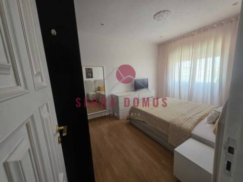 Apartamento T3 com 2 casas de banho em Casais de Mem Martins / Serra das Minas