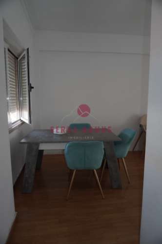 Apartamento T3 com 2 casas de banho em Casais de Mem Martins / Serra das Minas