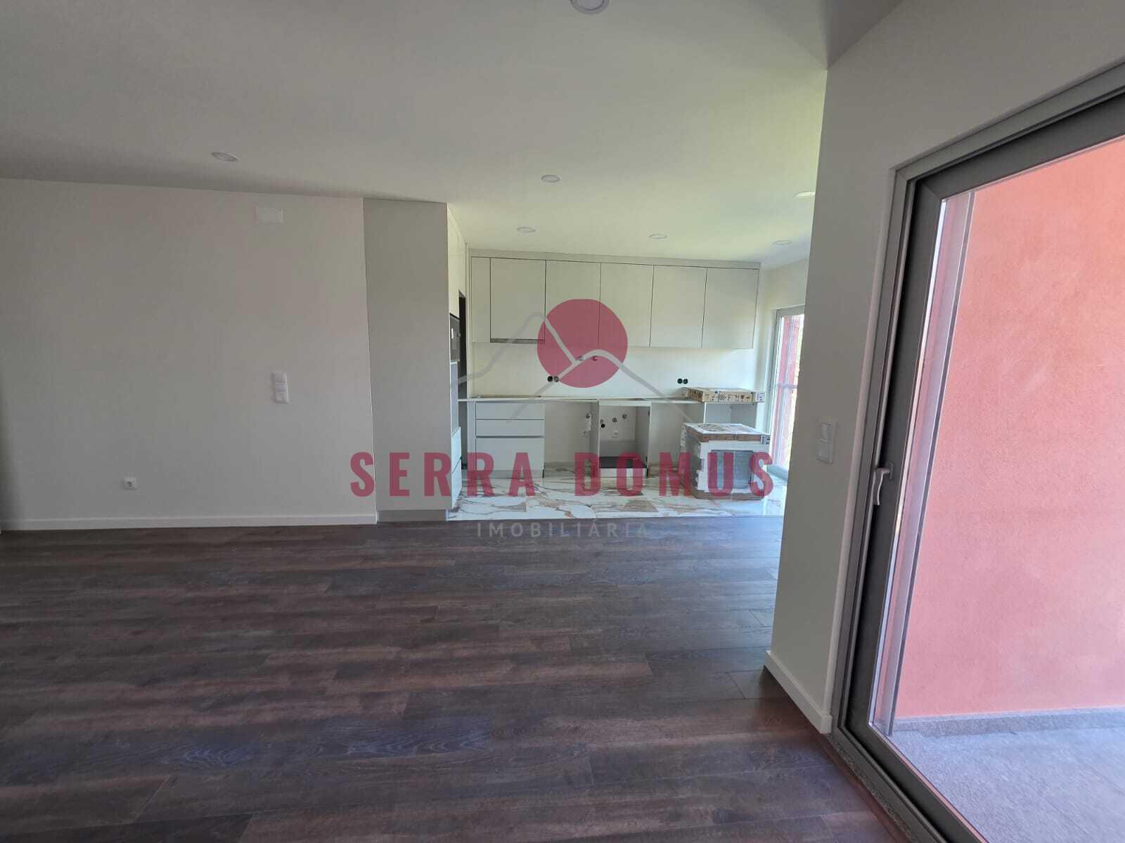 Apartamento T 2 - Novo em Mem Martins