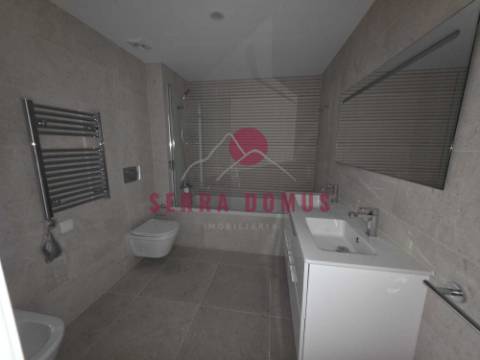 Apartamento T2 + 2 NOVO em  Mem Martins