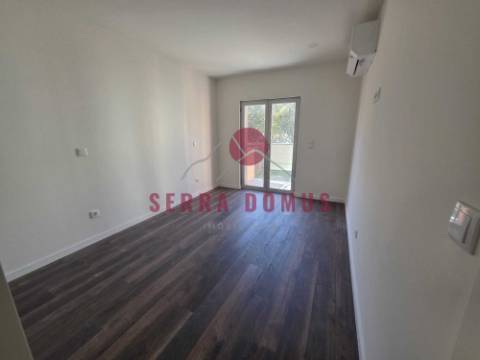 Apartamento T2 + 2 NOVO em  Mem Martins