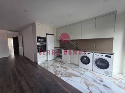 Apartamento T2 NOVO em  Mem Martins