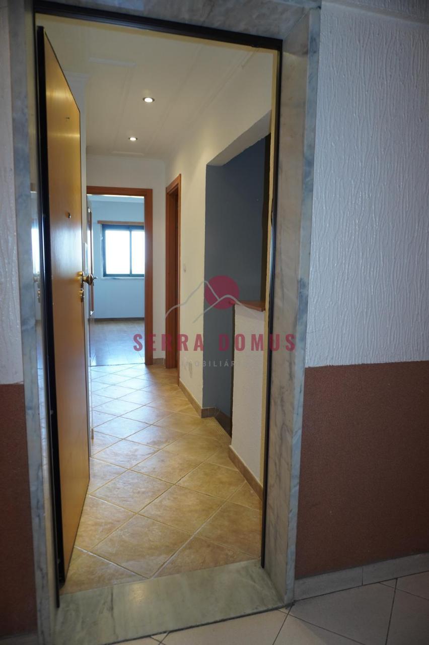Apartamento DUPLEX T3 + BOX na Urbanização da Cavaleira