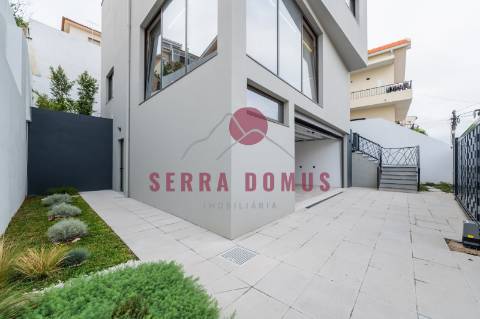 Moradia T3  de Luxo na Amoreira, Cascais