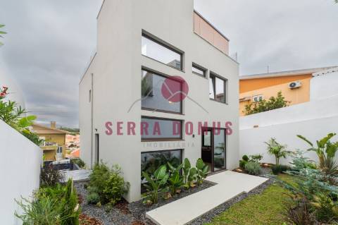 Moradia T3  de Luxo na Amoreira, Cascais