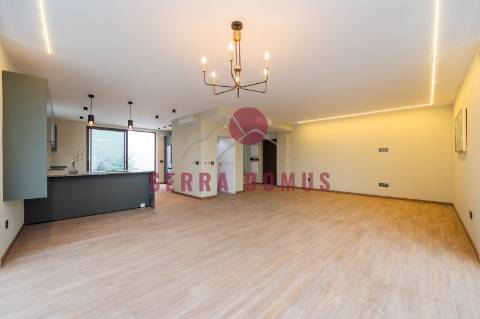 Moradia T3  de Luxo na Amoreira, Cascais