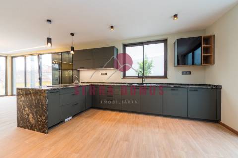 Moradia T3  de Luxo na Amoreira, Cascais