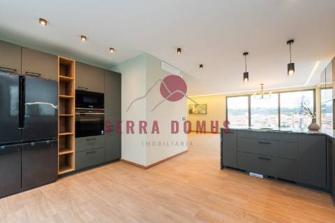 Moradia T3  de Luxo na Amoreira, Cascais