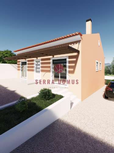 Moradia por concluir em Alvide, Alcabideche