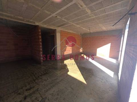 Moradia por concluir em Alvide, Alcabideche