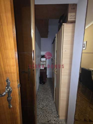 Simpático Apartamento T1, inserido em prédio calmo na Serra das Minas, freguesia de Rio de Mouro.