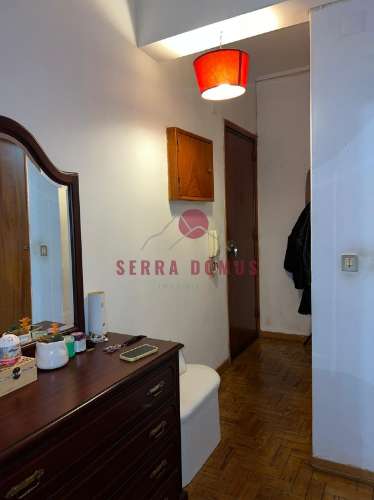 Simpático Apartamento T1, inserido em prédio calmo na Serra das Minas, freguesia de Rio de Mouro.