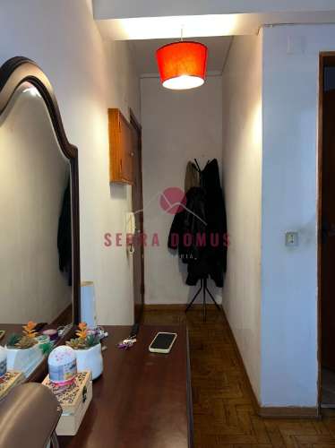 Simpático Apartamento T1, inserido em prédio calmo na Serra das Minas, freguesia de Rio de Mouro.