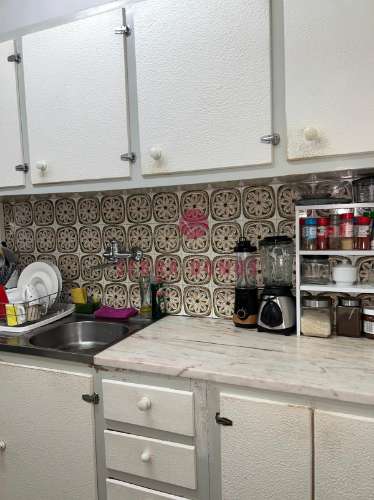 Simpático Apartamento T1, inserido em prédio calmo na Serra das Minas, freguesia de Rio de Mouro.