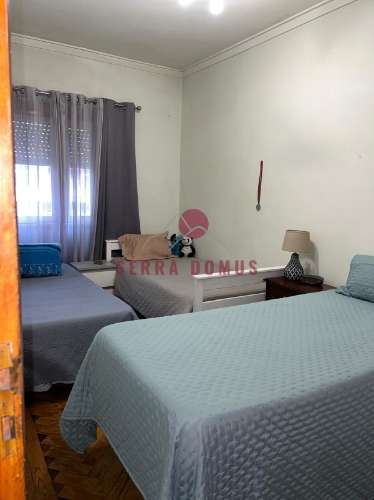 Simpático Apartamento T1, inserido em prédio calmo na Serra das Minas, freguesia de Rio de Mouro.