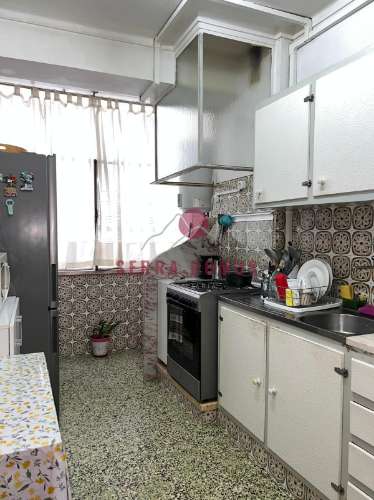 Simpático Apartamento T1, inserido em prédio calmo na Serra das Minas, freguesia de Rio de Mouro.