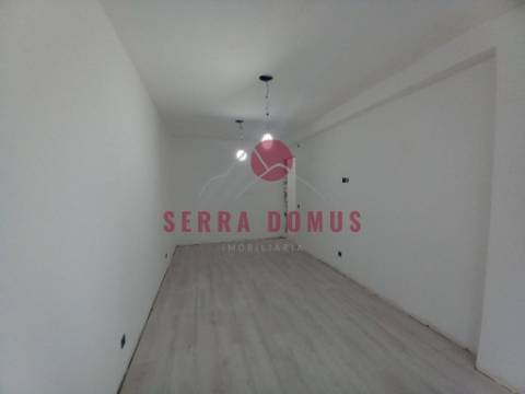 Magnífico Apartamento T4  no Laranjeiro