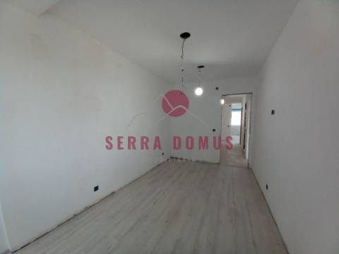 Magnífico Apartamento T4  no Laranjeiro