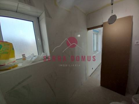 Magnífico Apartamento T4  no Laranjeiro