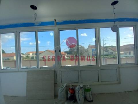 Magnífico Apartamento T4  no Laranjeiro