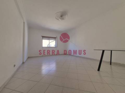 Apatamento T 2 a saida da Serra Das Minas