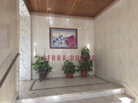Apartamento T3 (Frente PSP de Rio de Mouro)