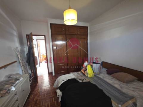 Apartamento T3 (Frente PSP de Rio de Mouro)
