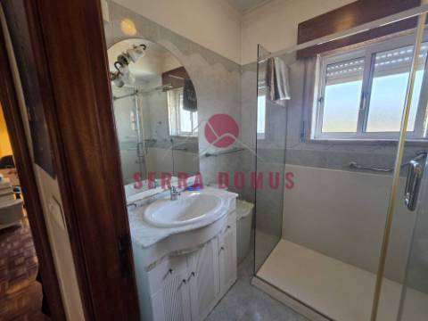 Apartamento T3 (Frente PSP de Rio de Mouro)