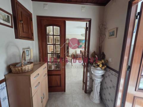 Apartamento T3 (Frente PSP de Rio de Mouro)
