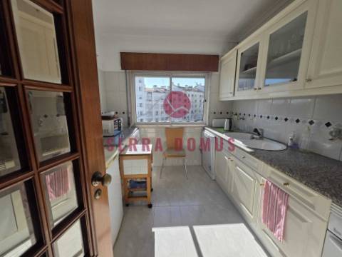 Apartamento T3 (Frente PSP de Rio de Mouro)